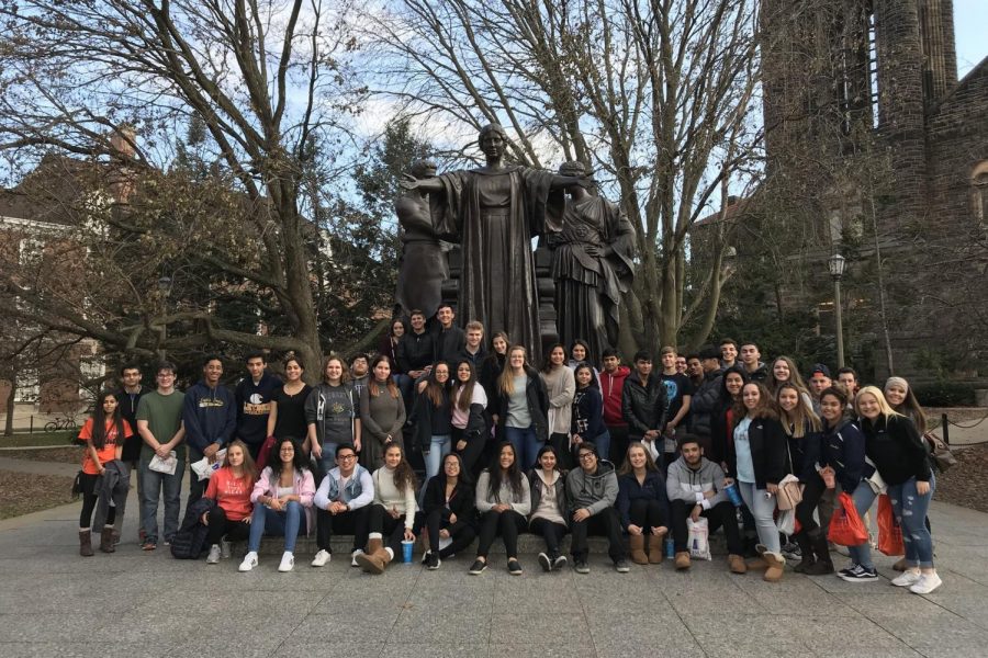 A group of students took a trip down to the University of Illinois.