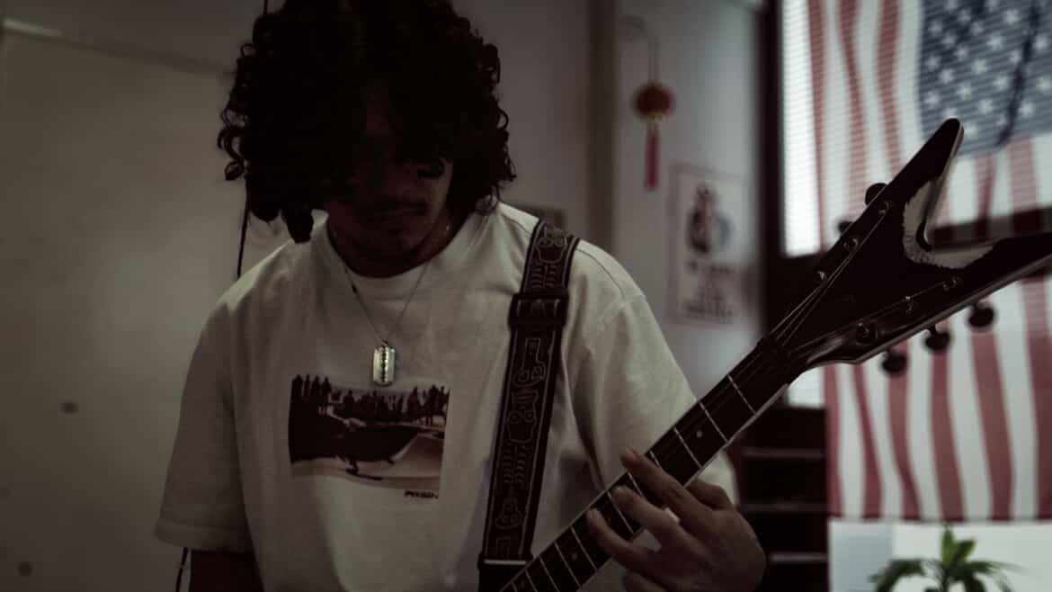 Strumming Faster Then Ever