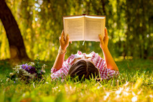 A Busy Student's Guide to Reading for Leisure